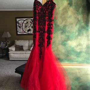 Mermaid style prom dress with lace detail